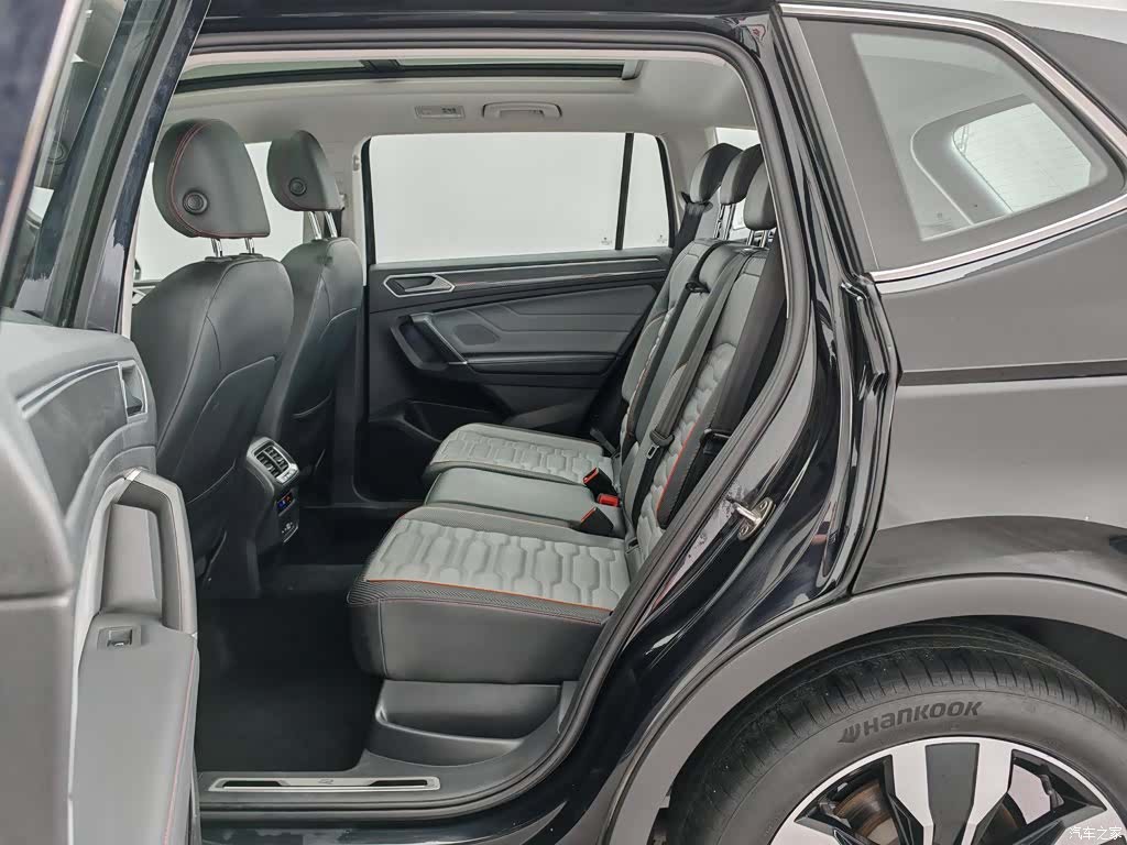 Volkswagen Tiguan L, 2023 15