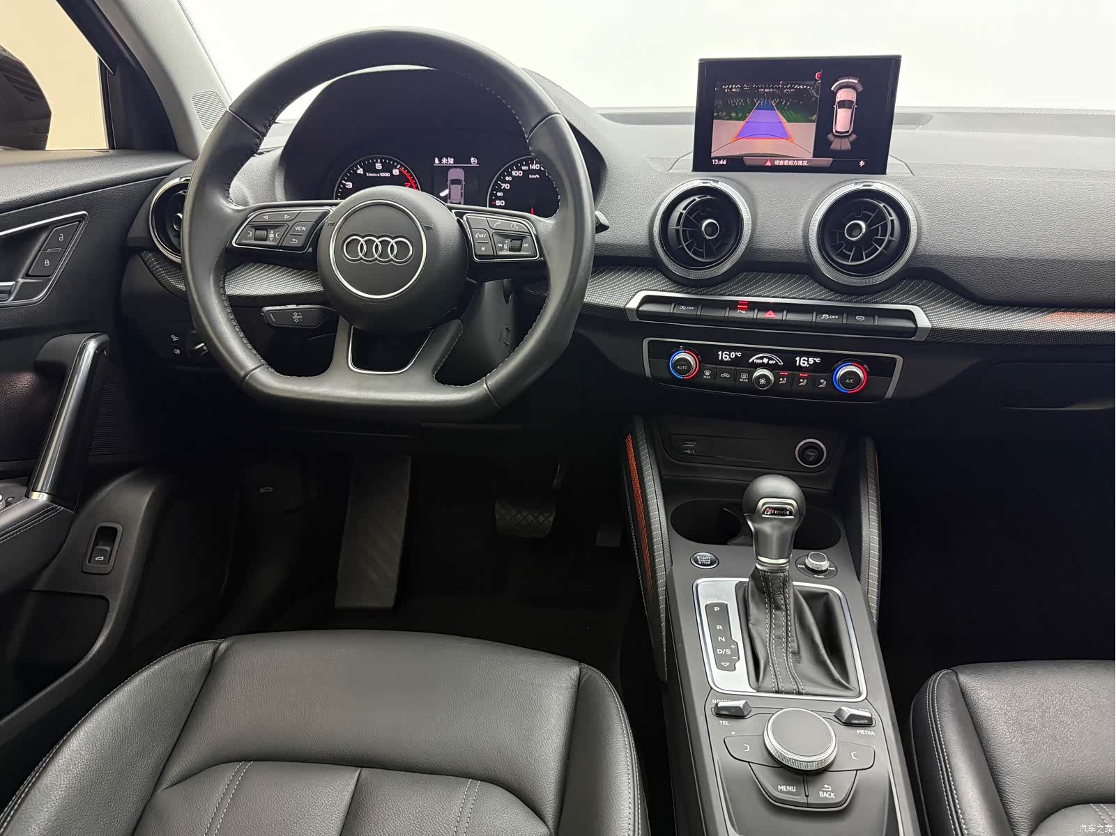 Audi Q2L, 2021 14