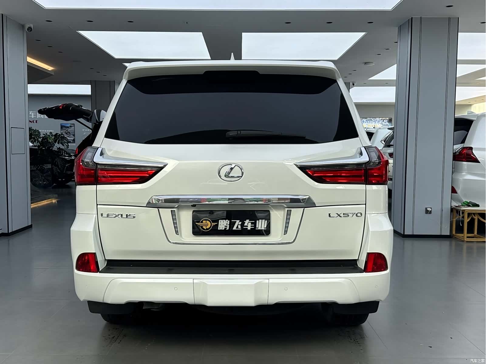 Lexus LX, 2017 3