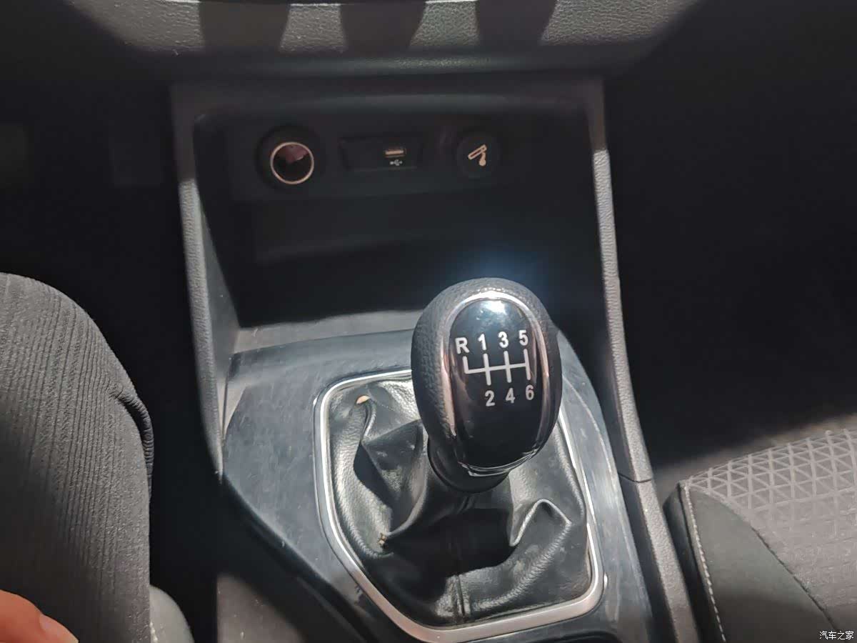 Wuling 730, 2020 12