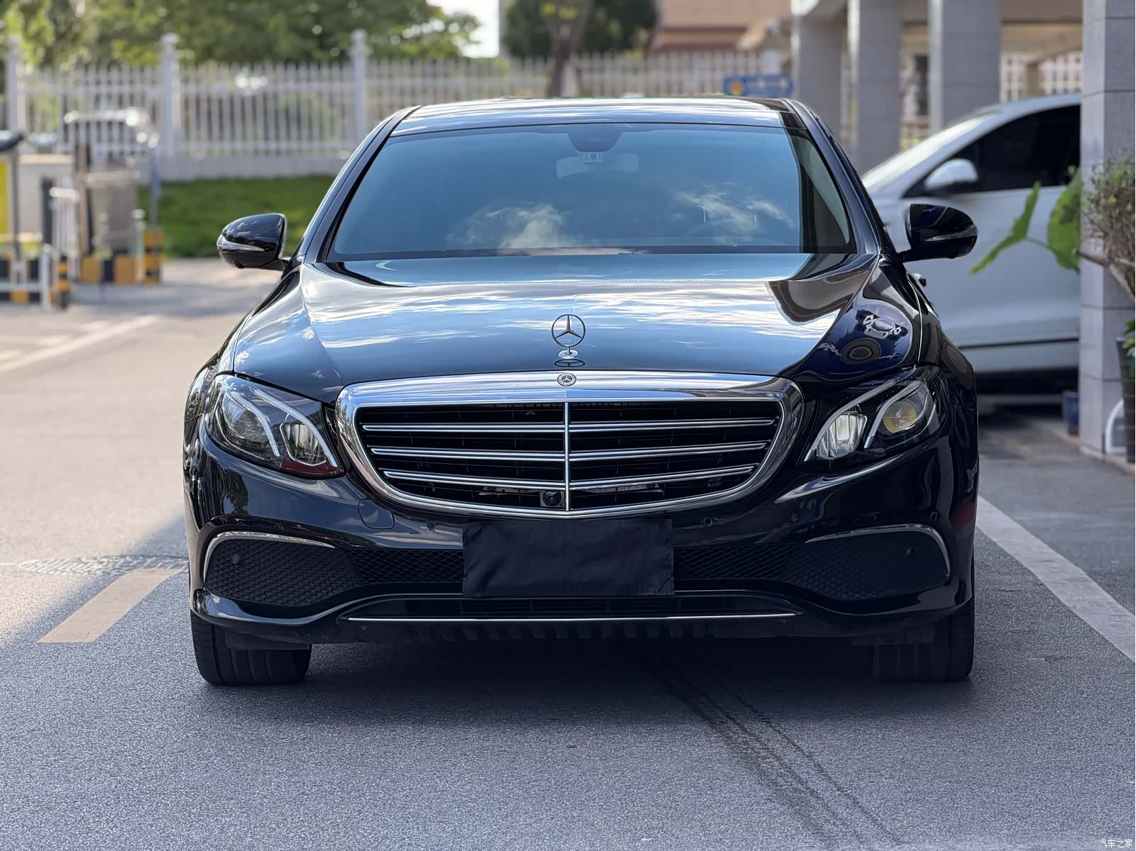 Mercedes-Benz E-Class, 2019 4