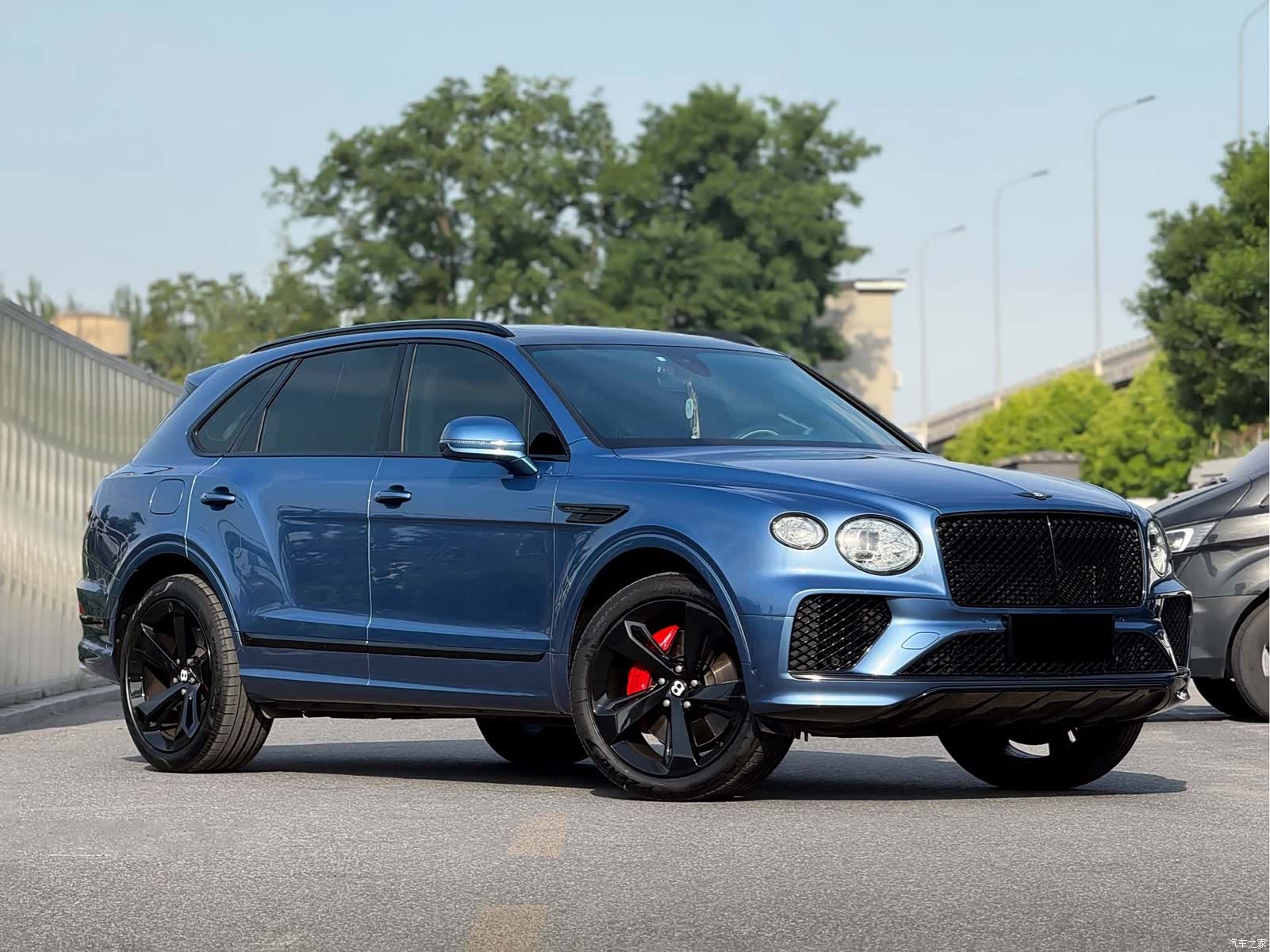 Bentley Bentayga, 2021 3
