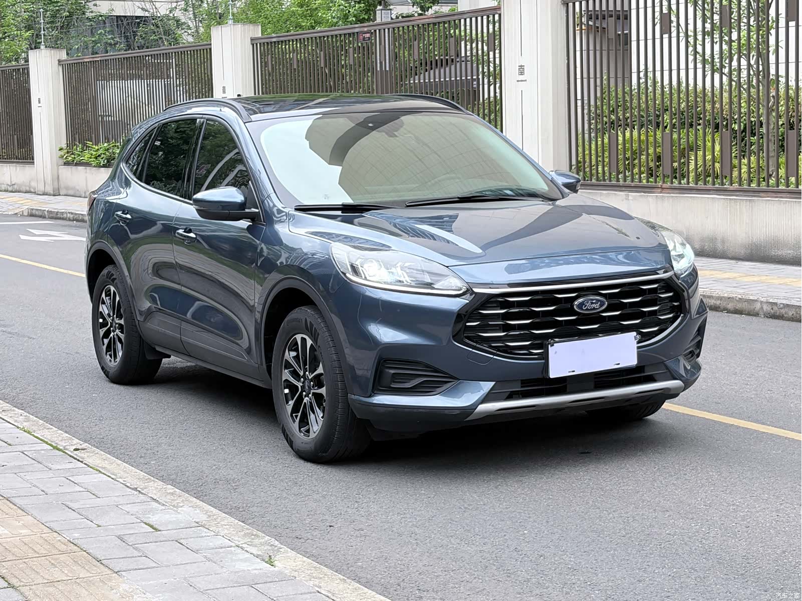 Ford Escape, 2022 3