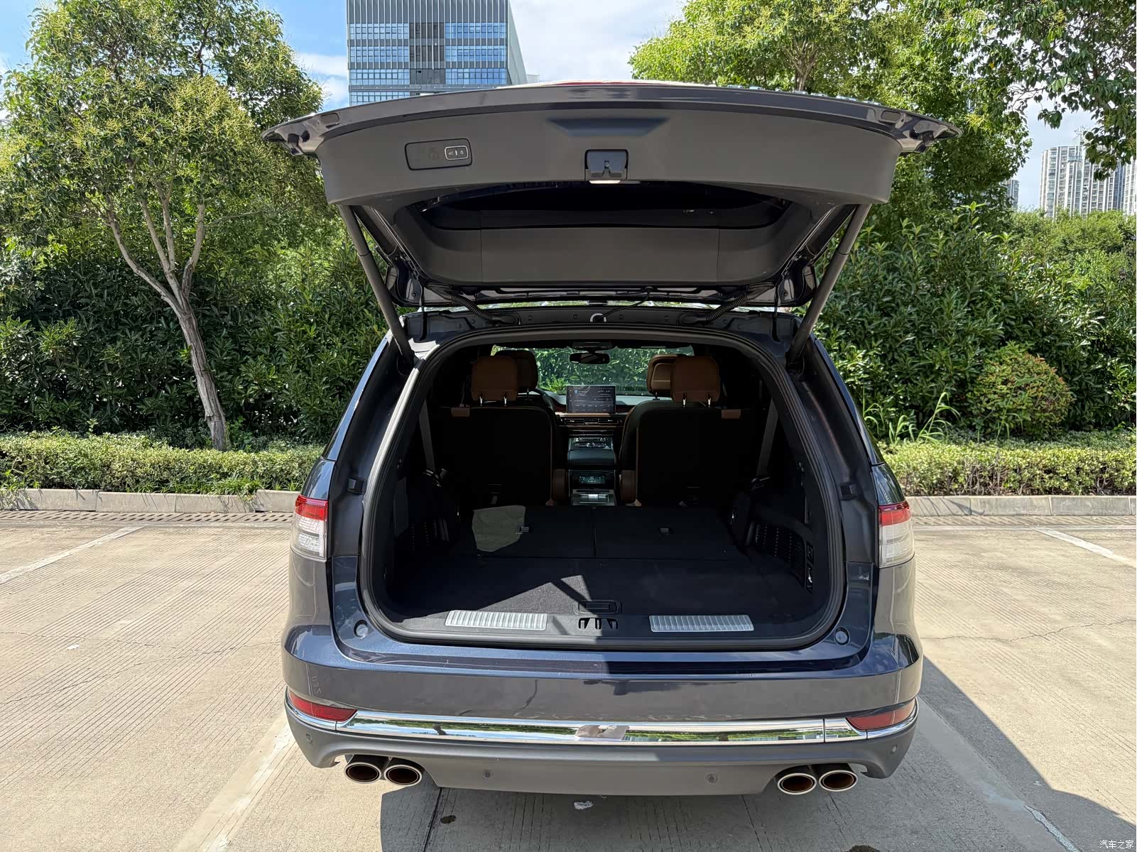 Lincoln Aviator, 2021 19