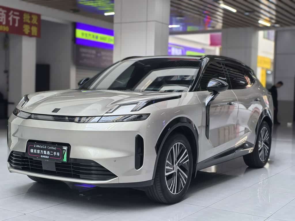 Lynk & Co 08 EM-P