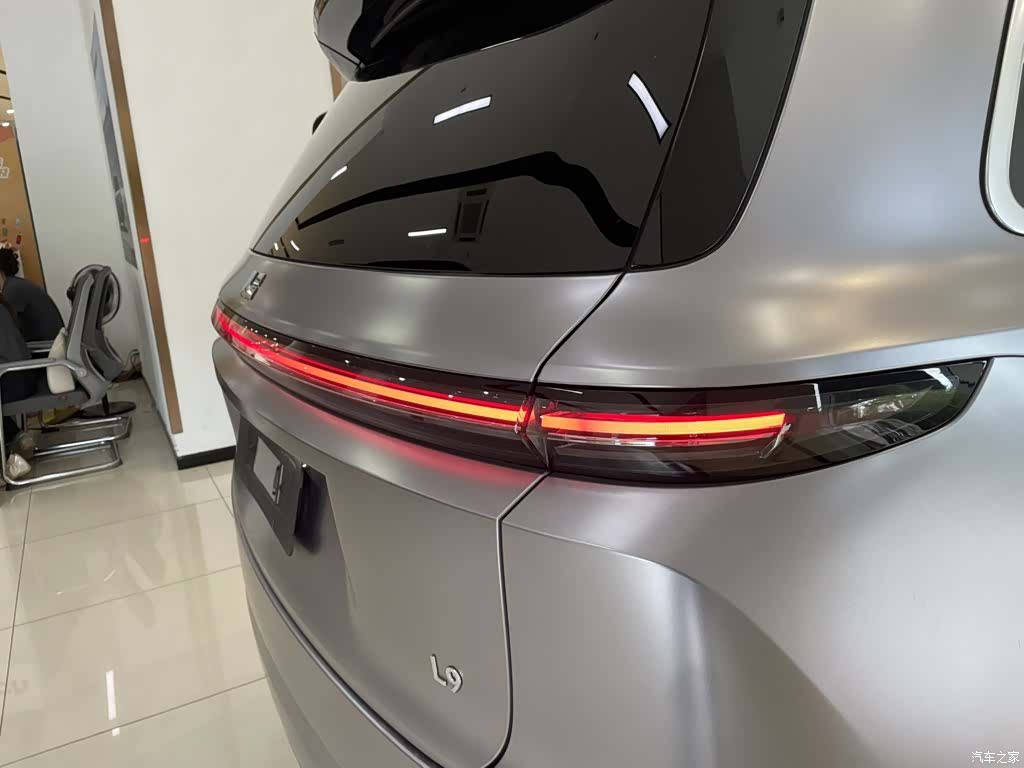Li Auto L9, 2023 10