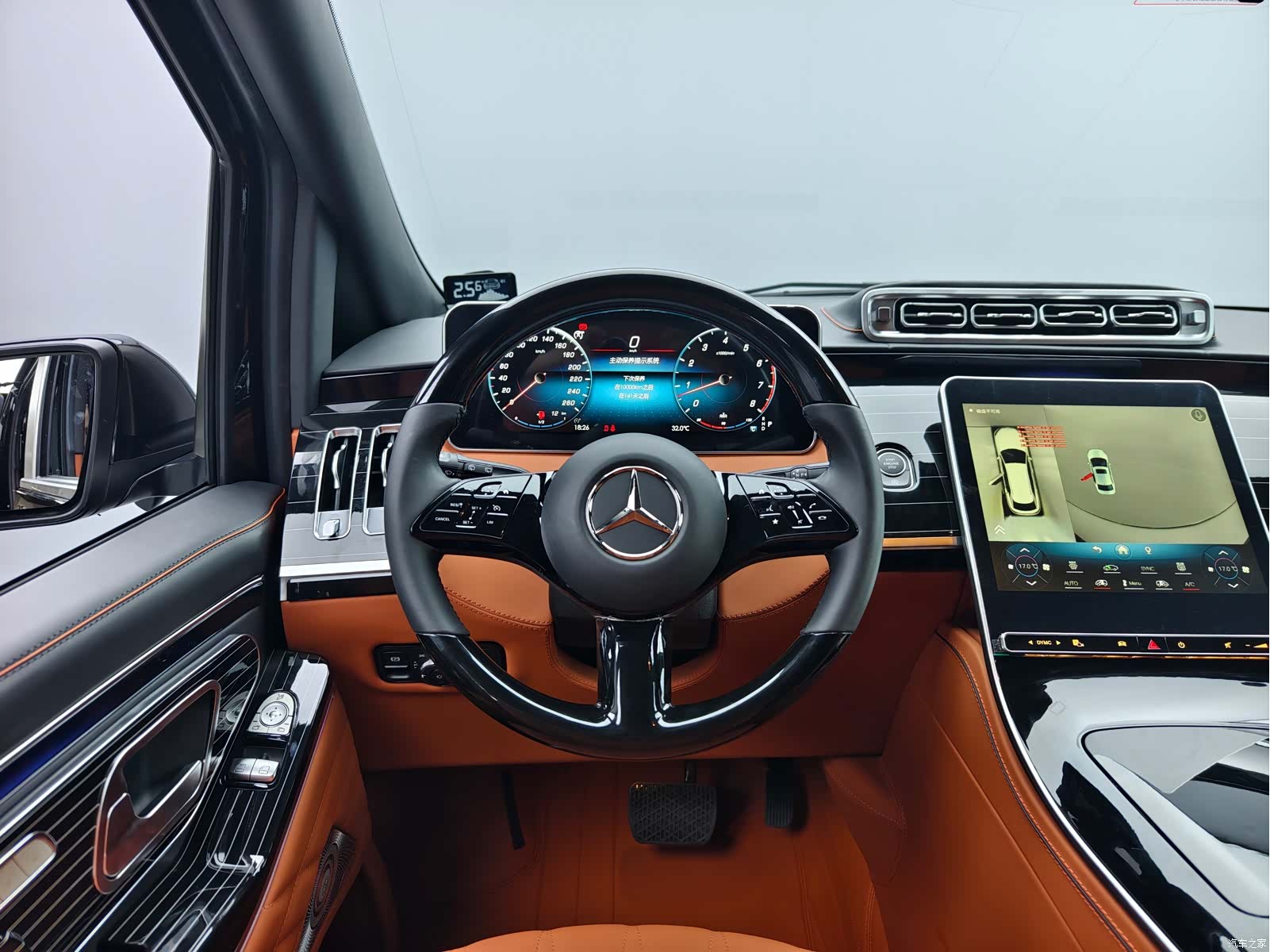 Mercedes-Benz 7, 2026 12