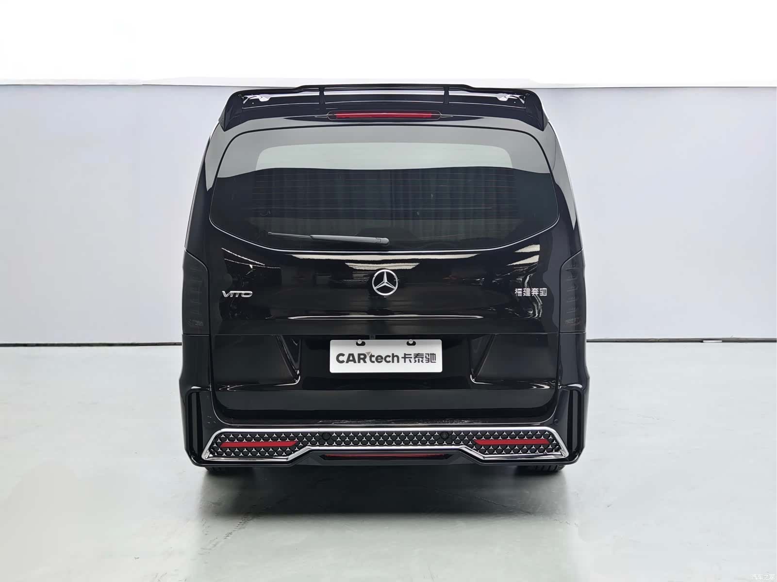 Mercedes-Benz 7, 2026 все фото