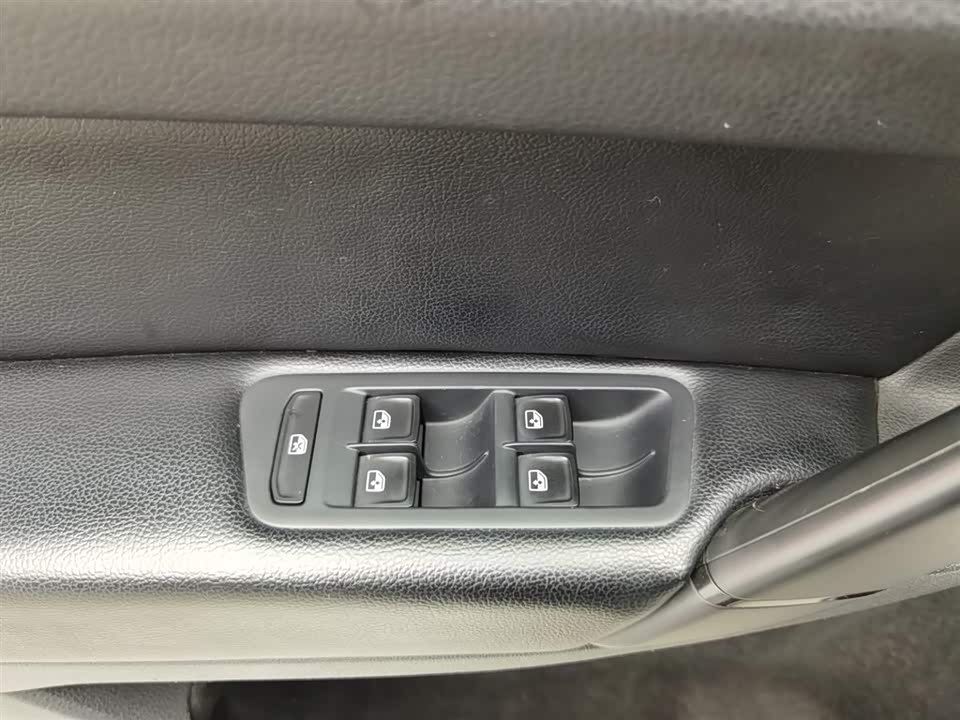 Volkswagen Golf*Jiayu Volkswagen Golf*Jiayu