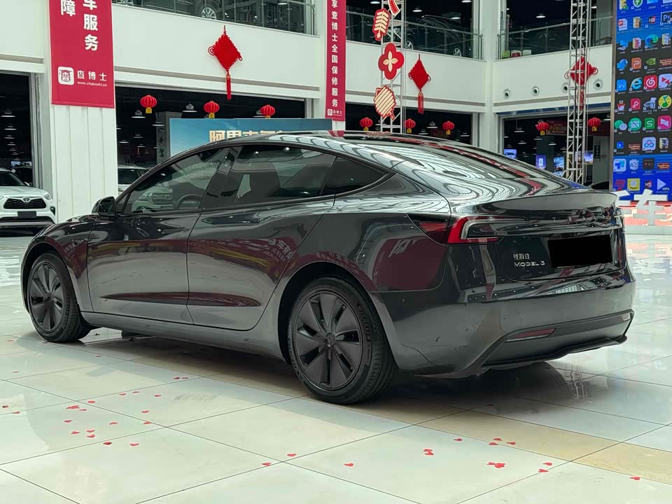 Tesla Model 3 Tesla Model 3