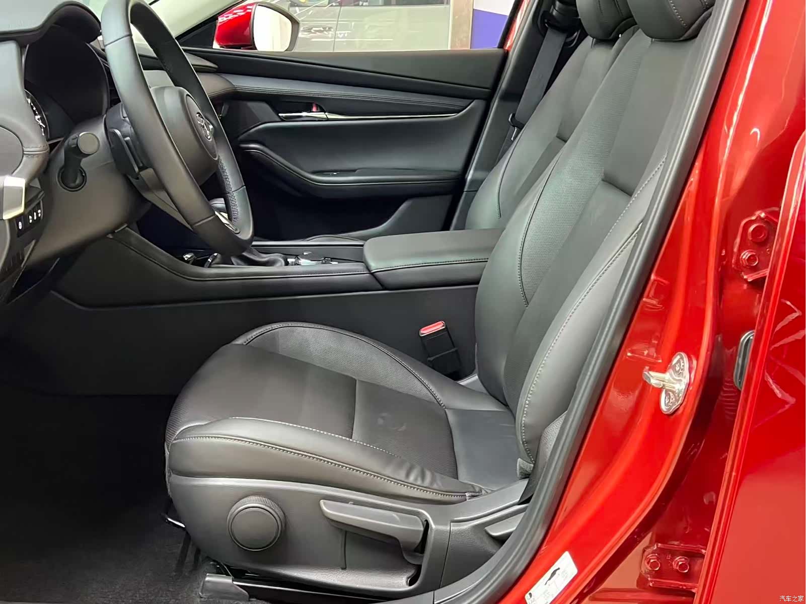 Mazda Mazda3, 2023 14