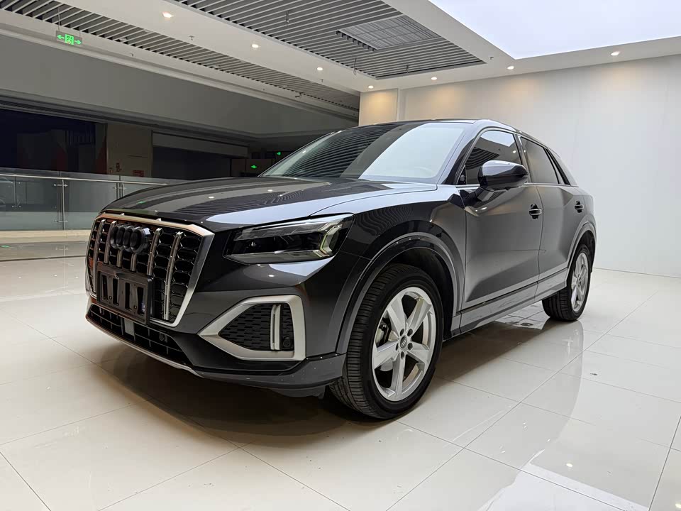 Audi Q2L