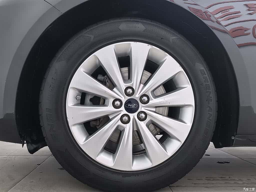 Ford Taurus, 2017 17