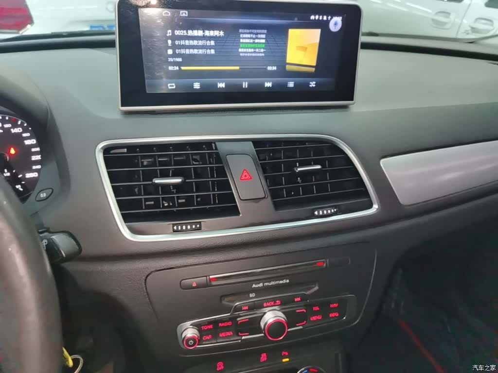 Audi Q3, 2018 13