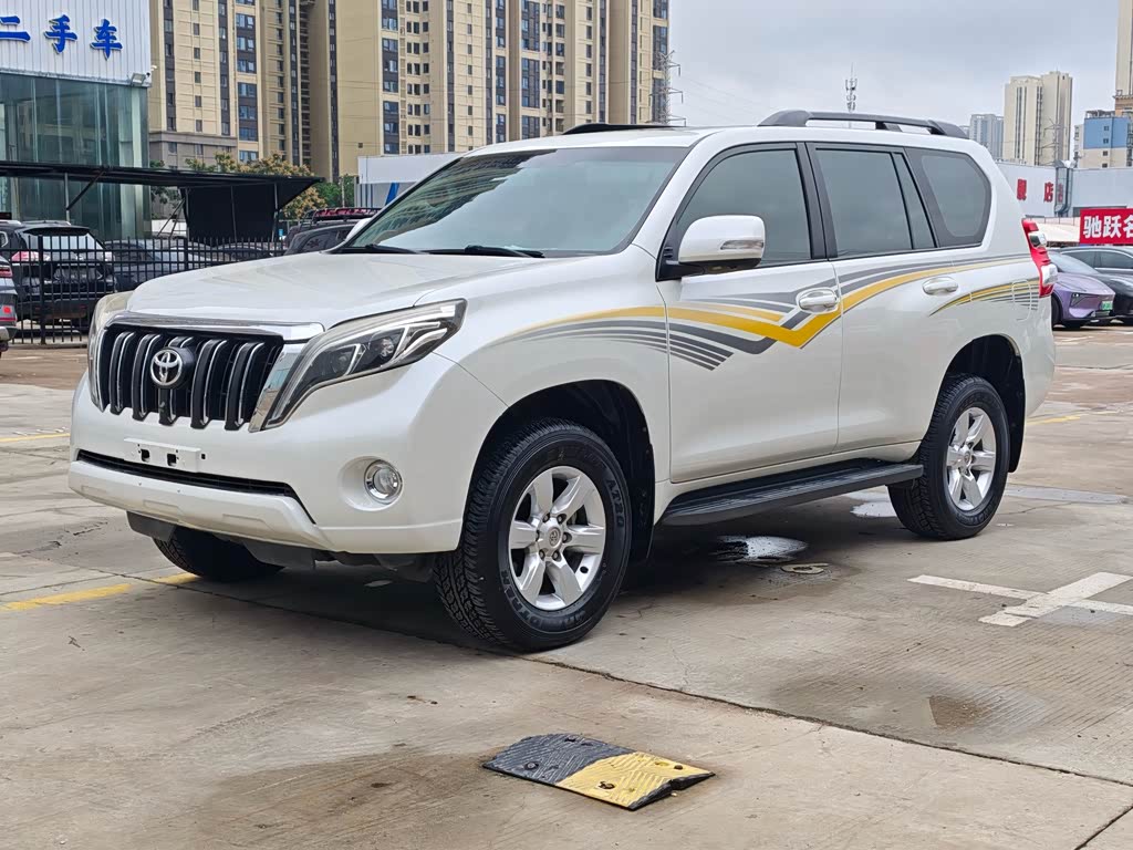 Toyota Land Cruiser Prado 2016 2.7L AT Standard