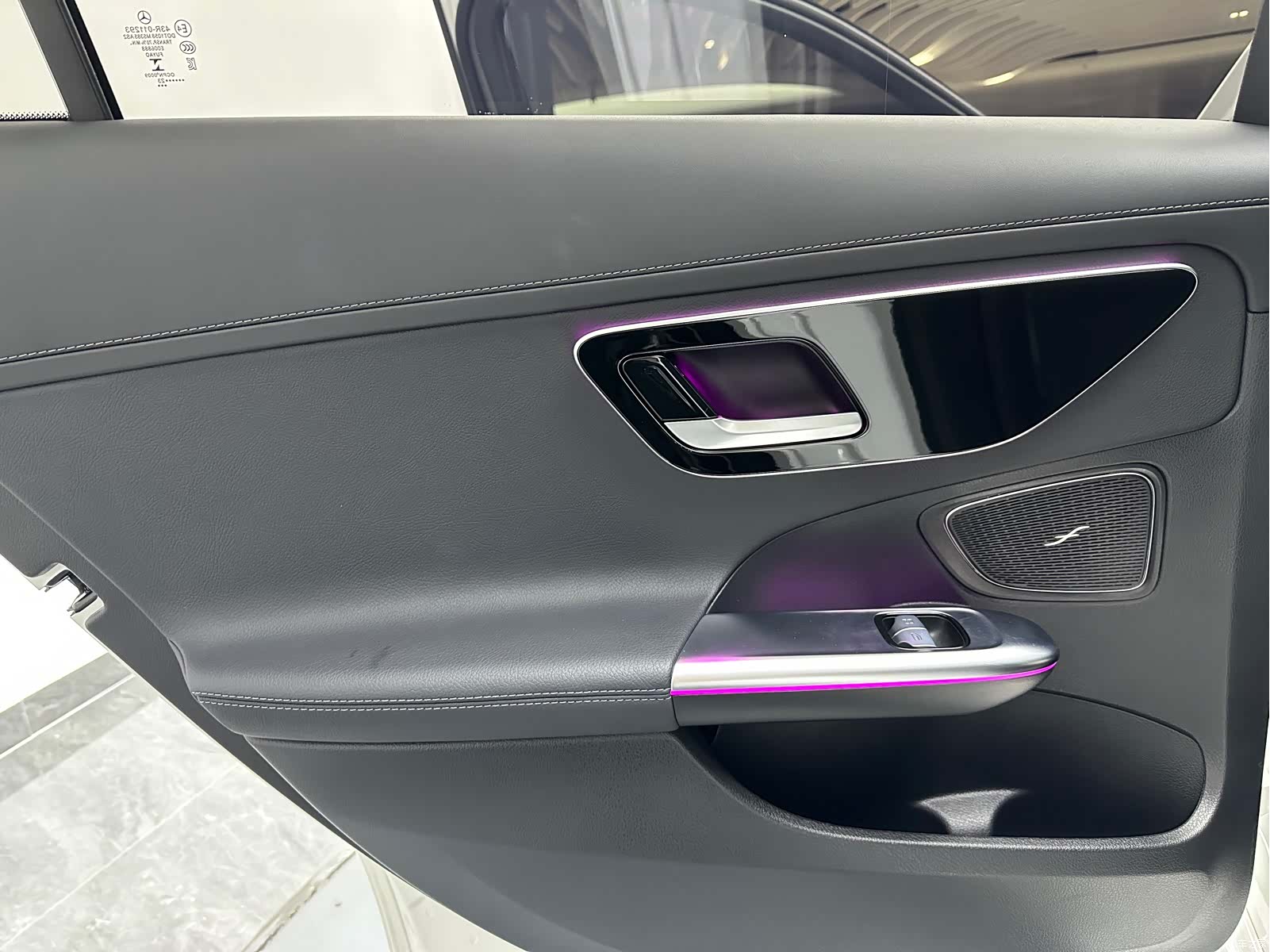 Mercedes-Benz C-Class, 2023 14