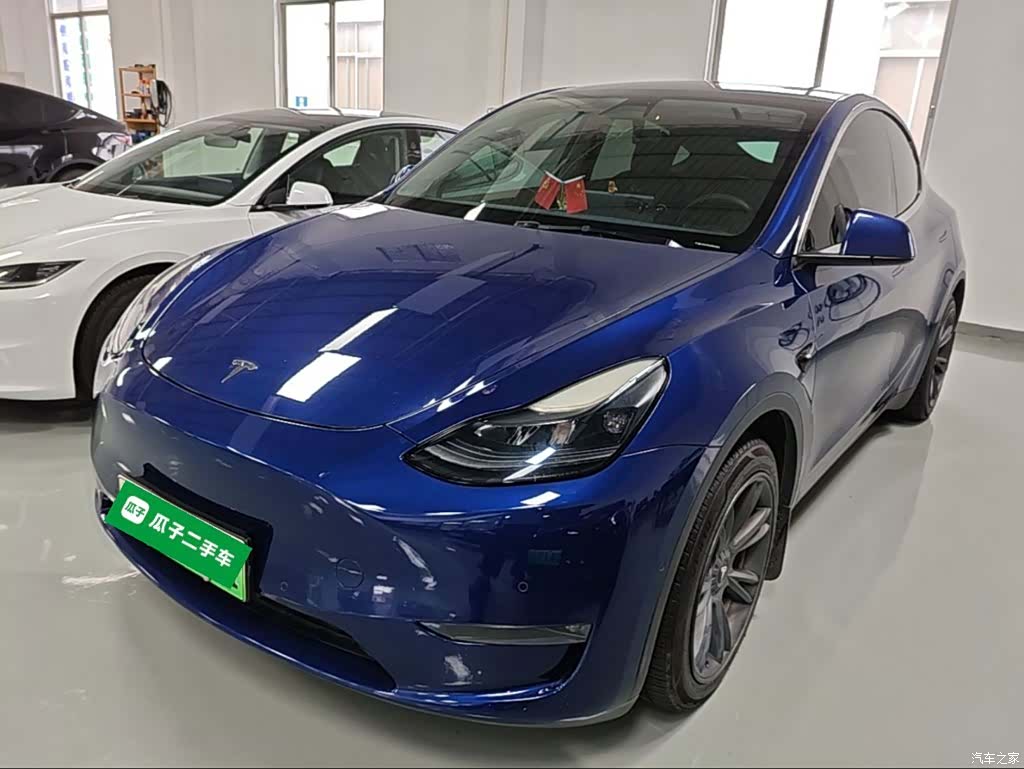 Tesla Model Y, 2021 1