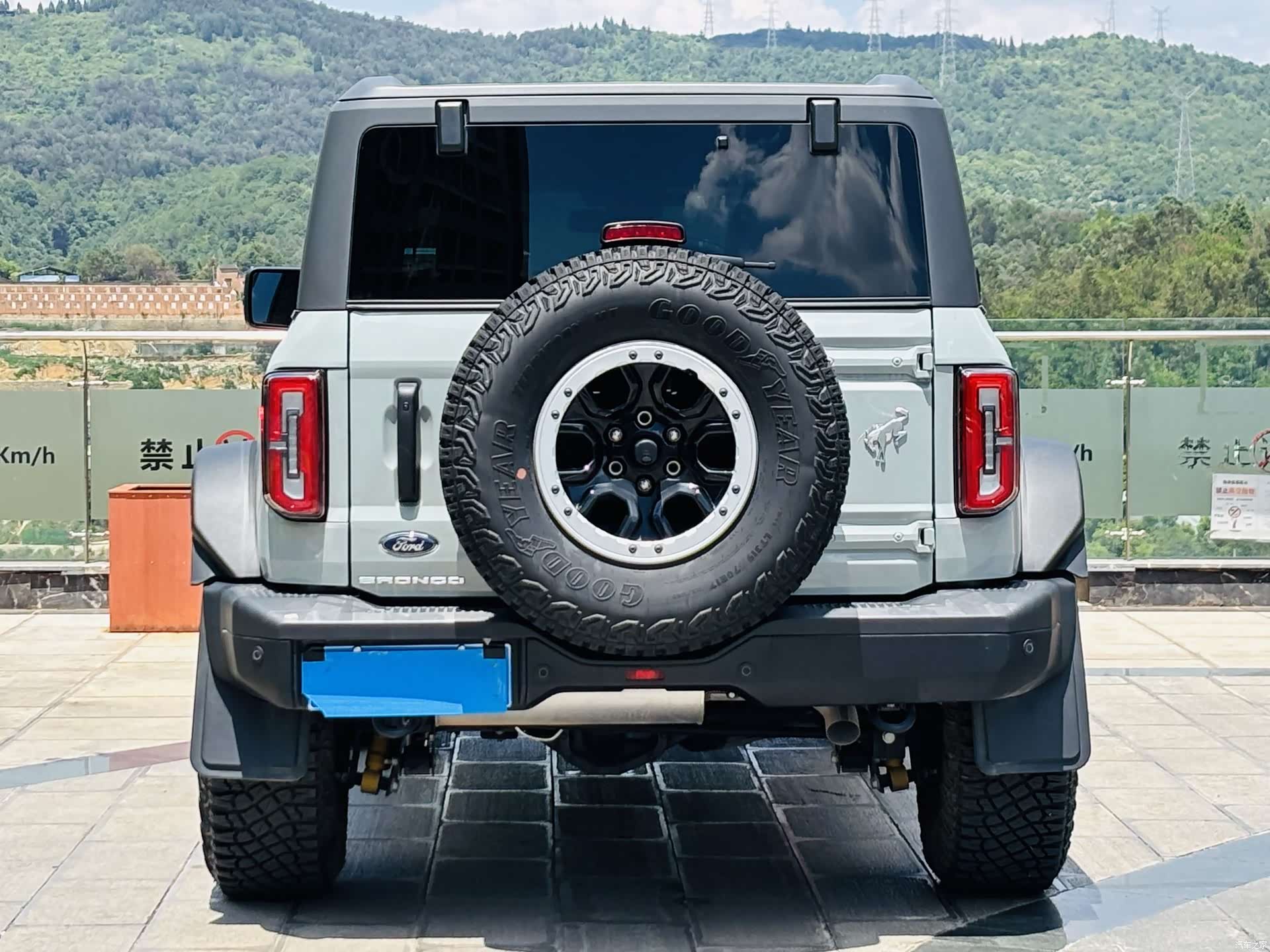 Ford Bronco, 2024 4