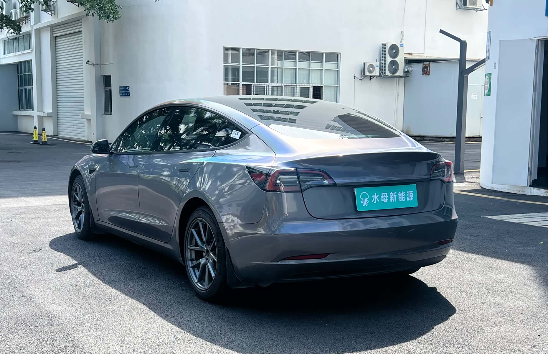 Tesla Model 3, 2022 9