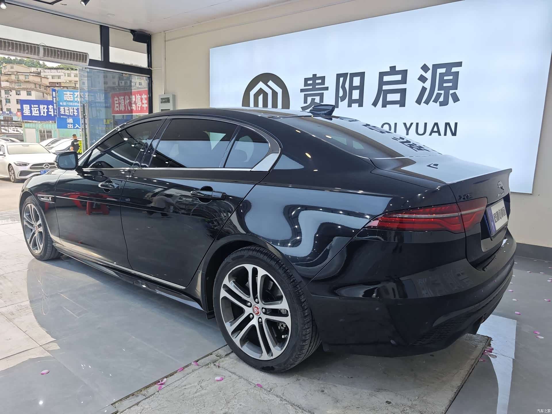 Land Rover XEL, 2021 7