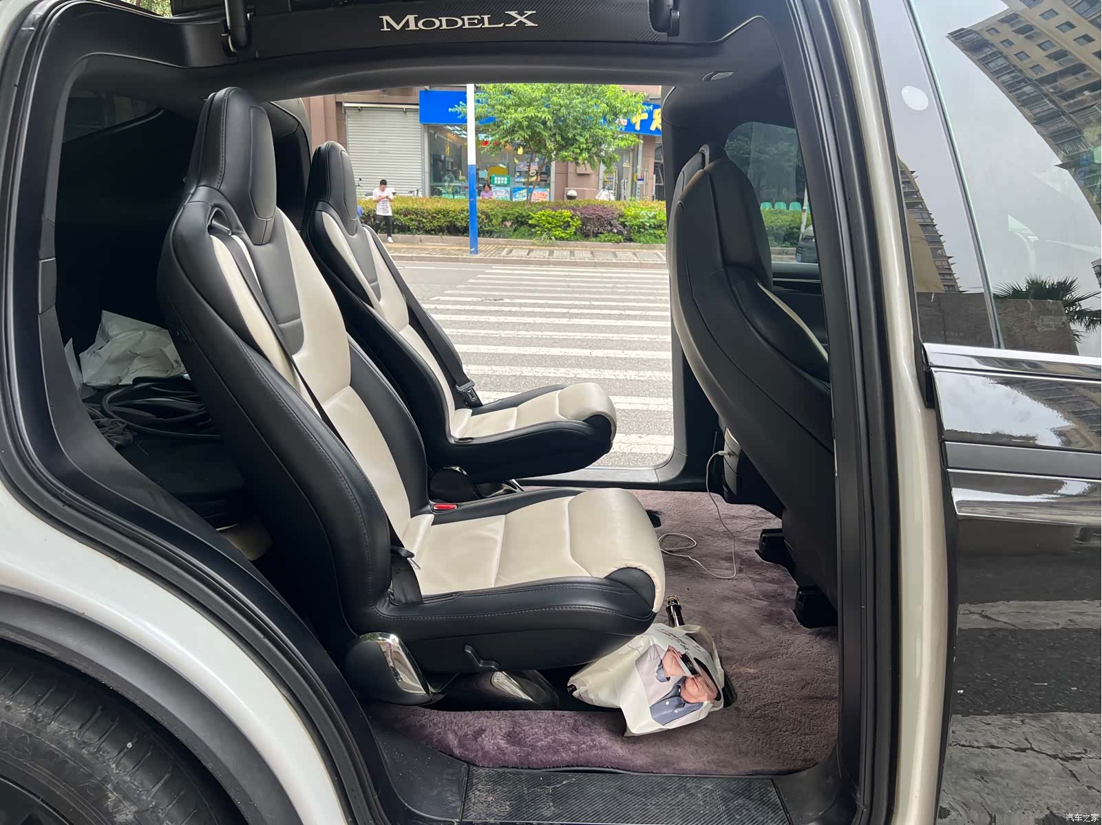 Tesla Model X, 2018 15