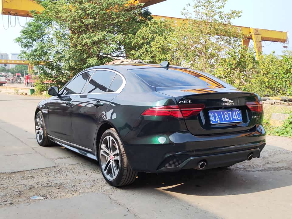 Jaguar XEL Jaguar XEL
