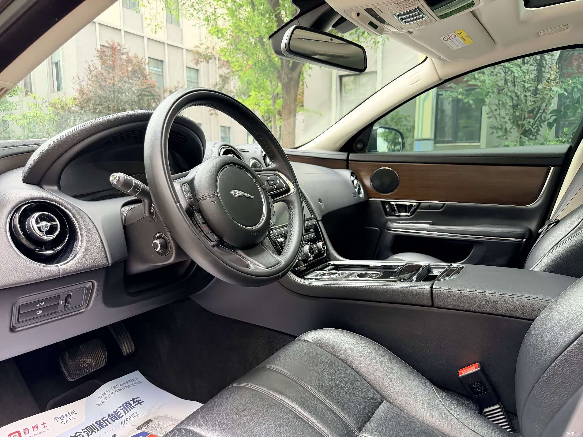 Jaguar XJ, 2016 все фото