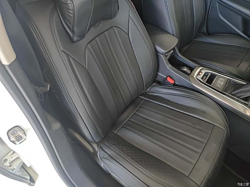 Peugeot 408, 2017 25