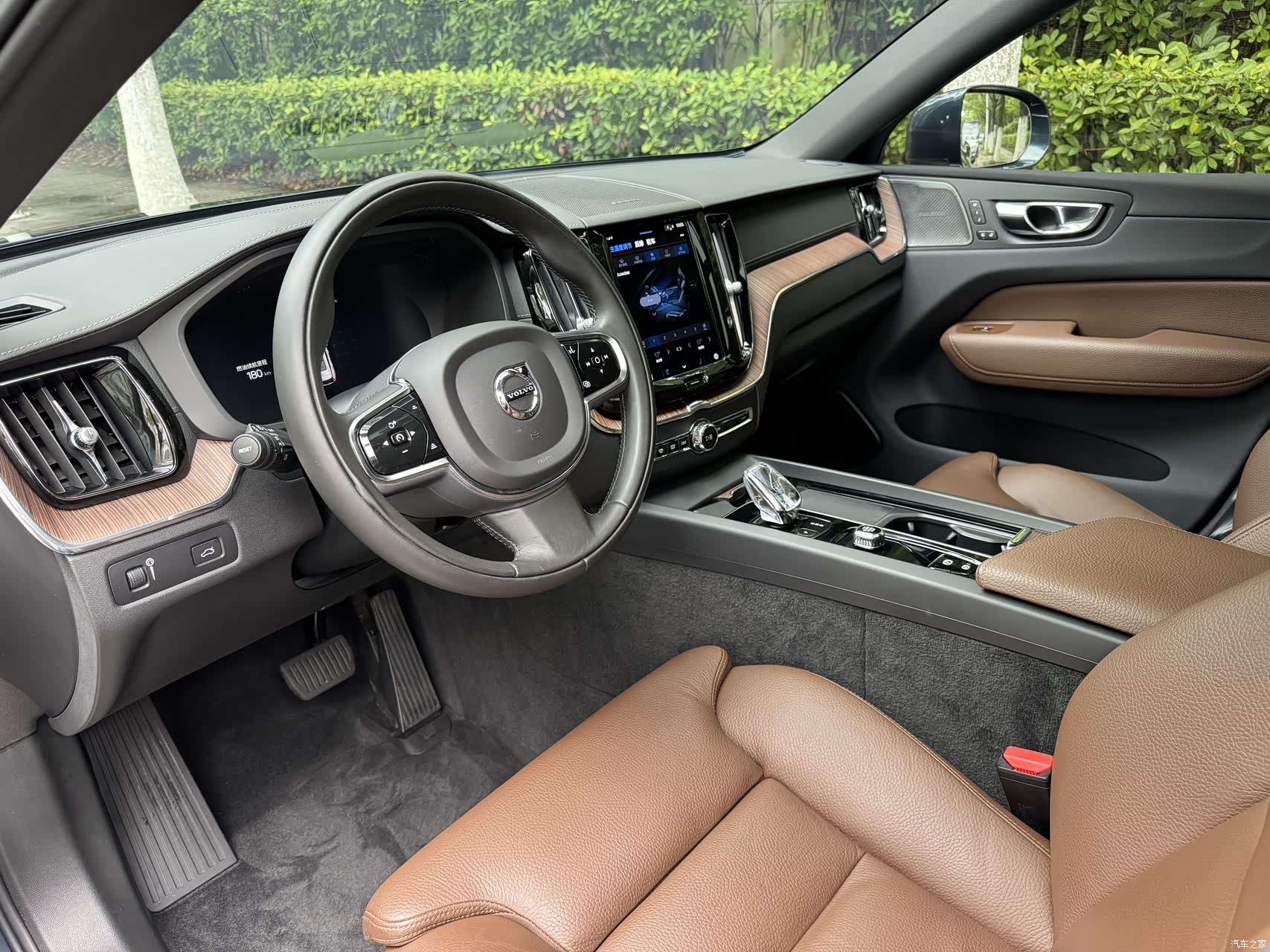 Volvo XC60, 2022 6