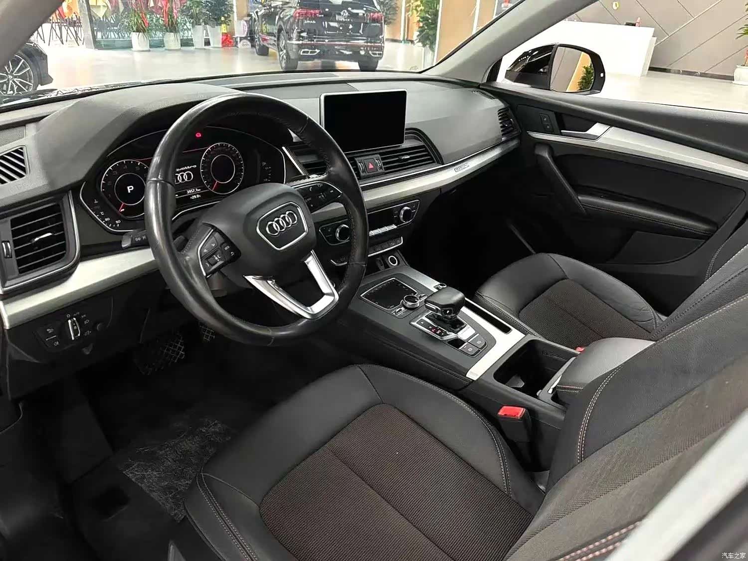 Audi Q5L, 2018 4