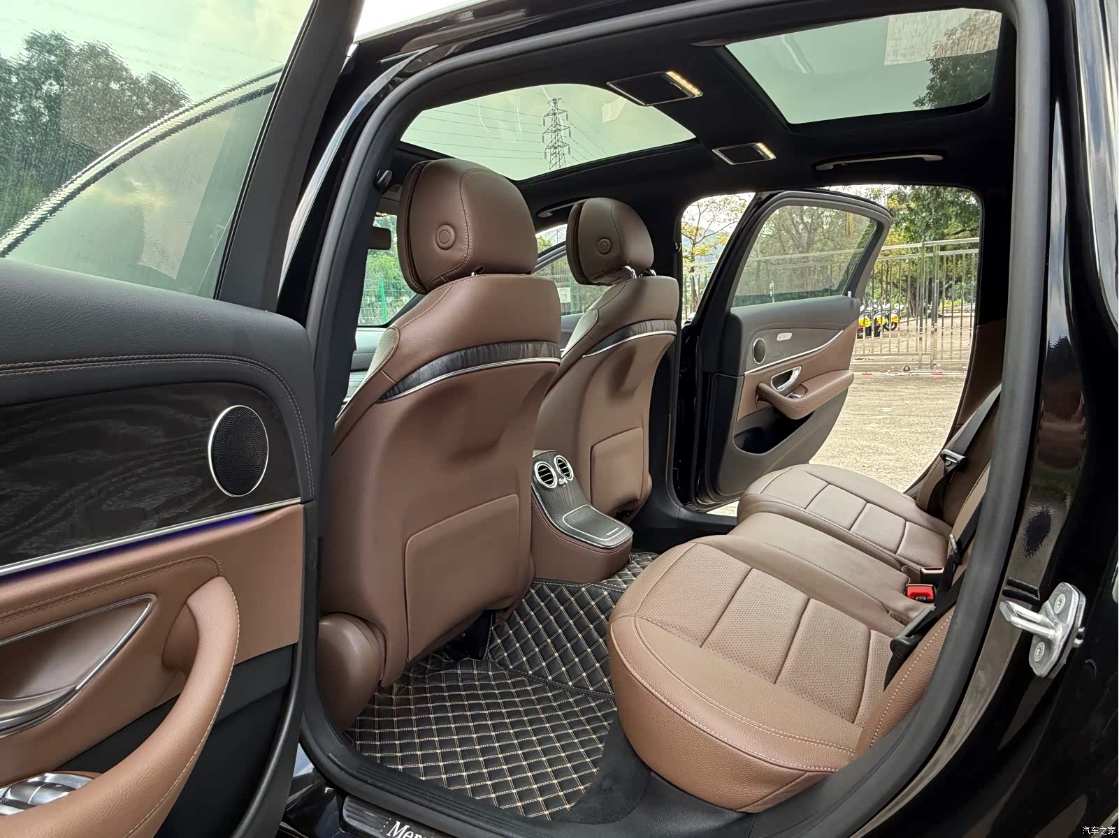 Mercedes-Benz E-Class, 2022 10