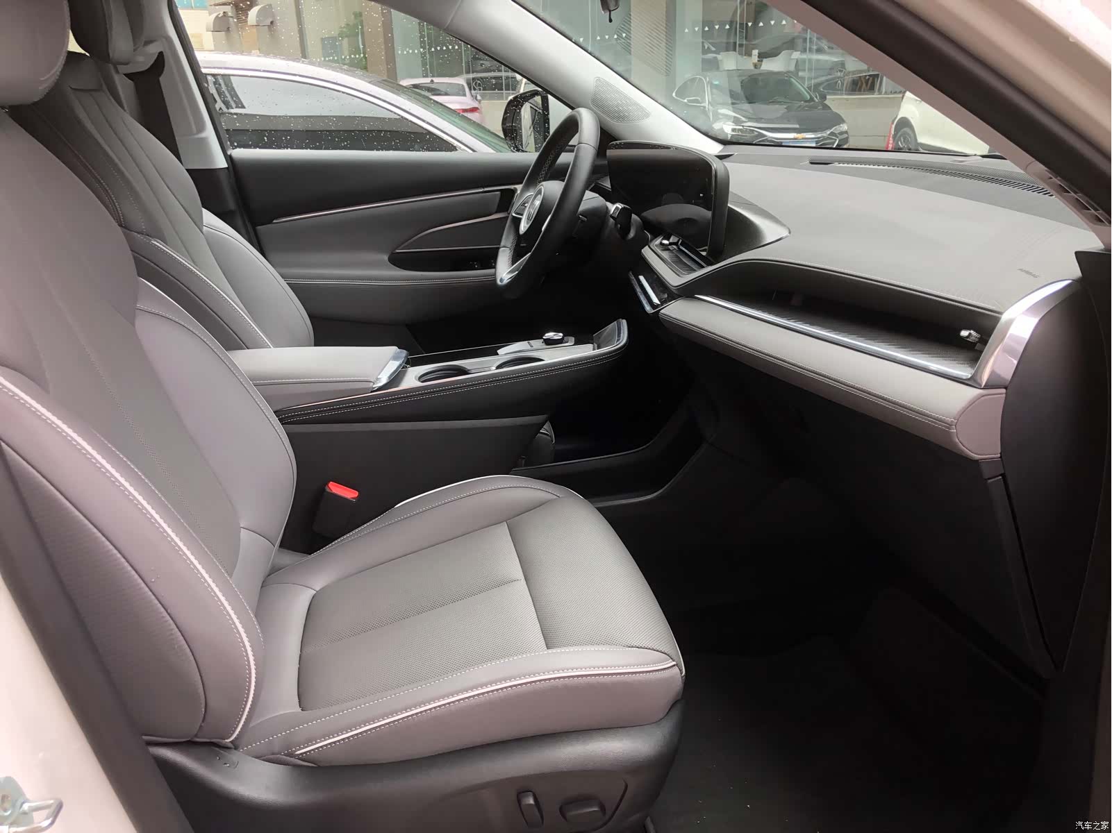 Buick E5, 2025 8