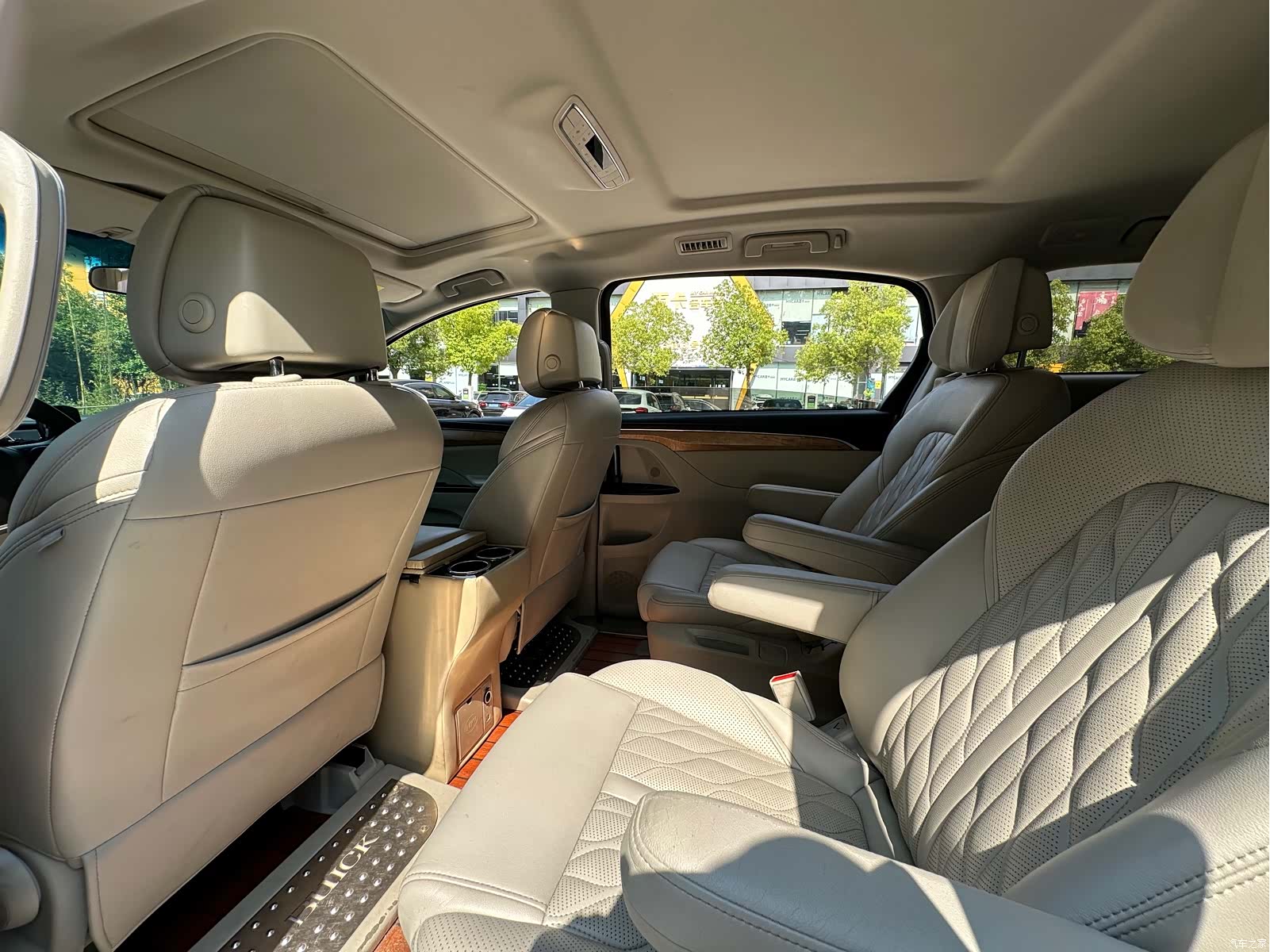 Buick GL8, 2019 8