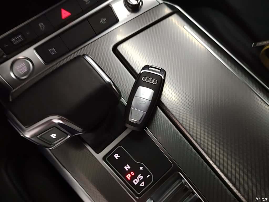 Audi A6L, 2020 9