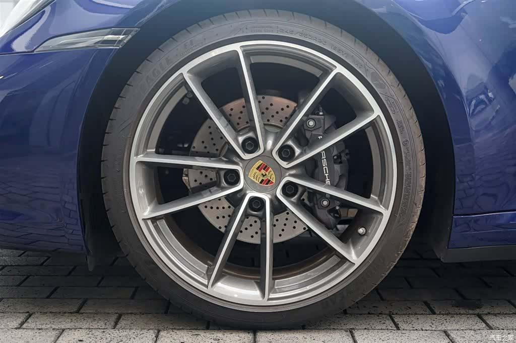 Porsche 911, 2025 8