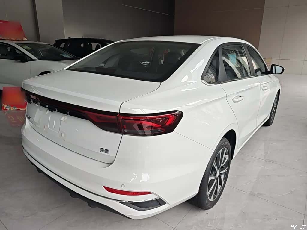 Geely Emgrand, 2026 7