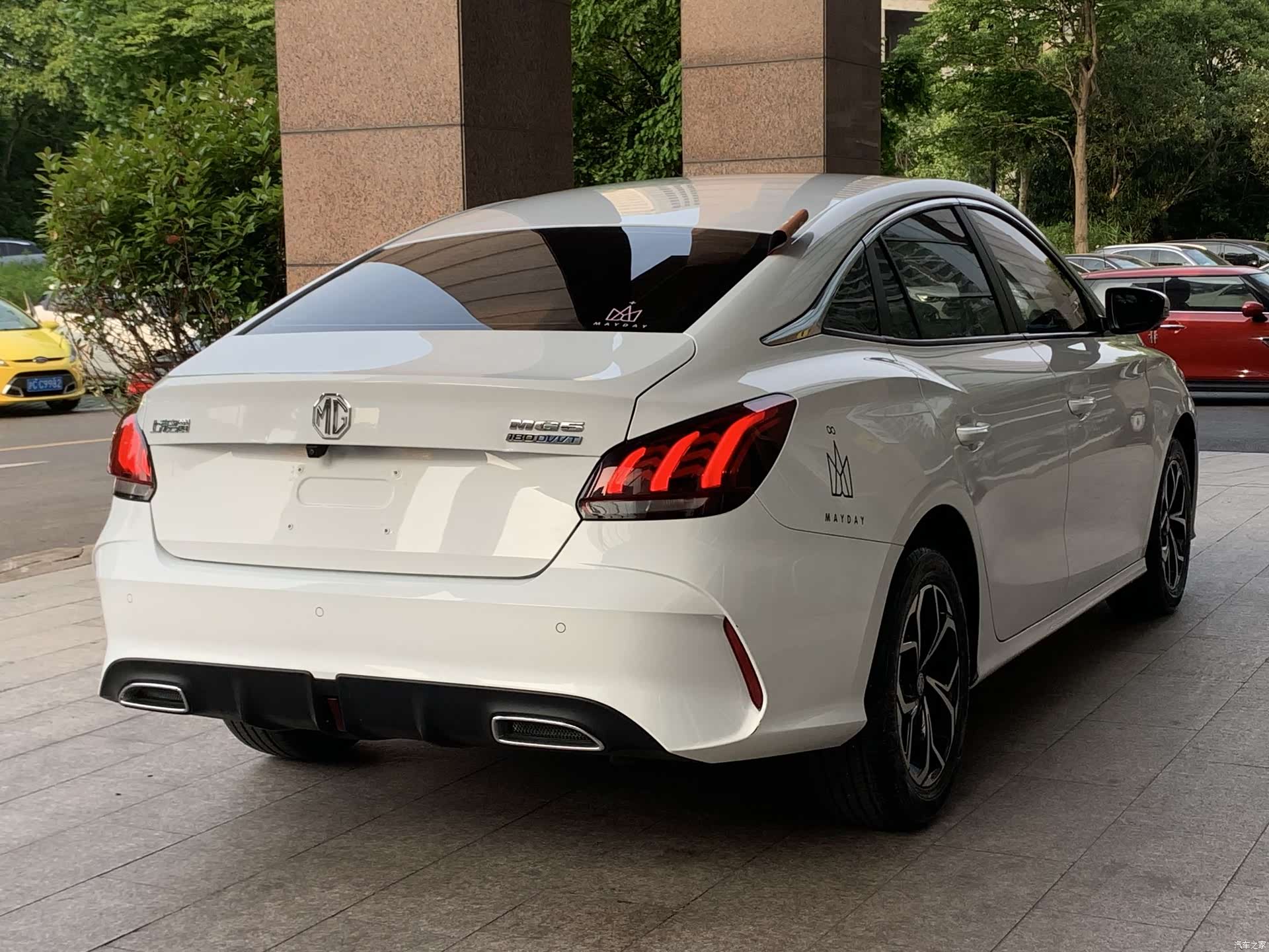 MG MG5, 2023 13