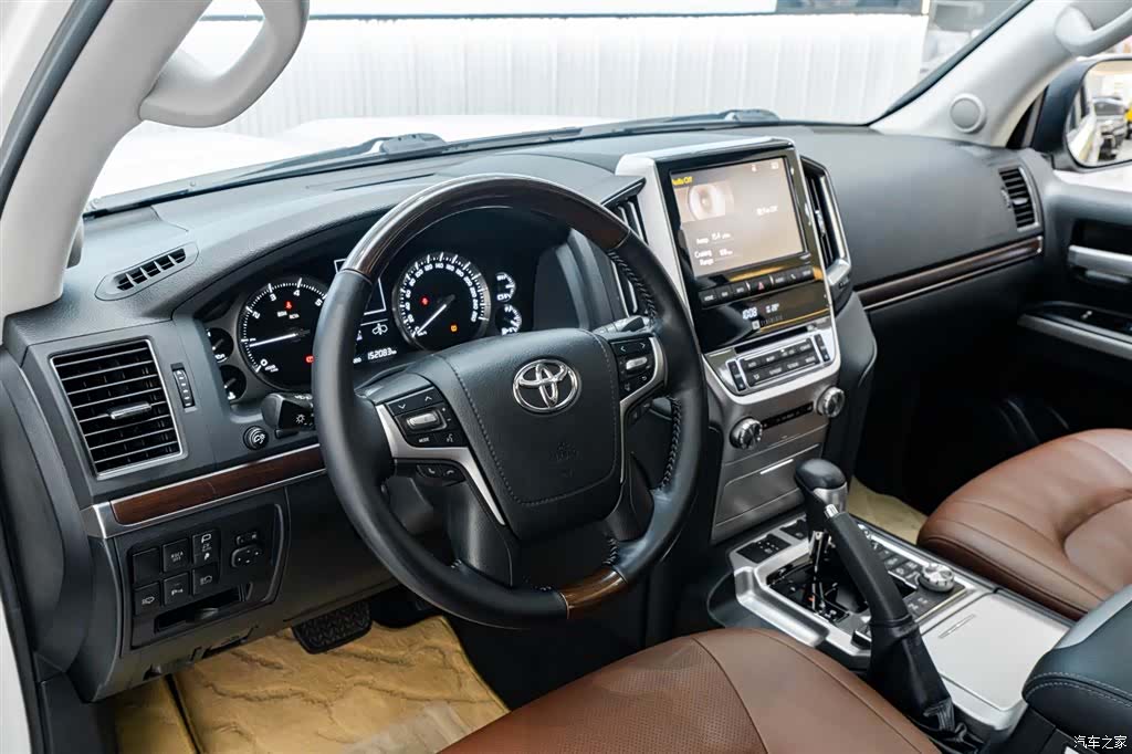 Toyota Land Cruiser, 2019 23