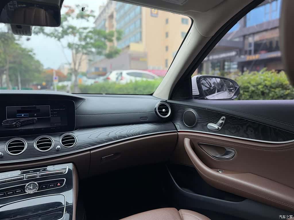 Mercedes-Benz E-Class, 2016 9