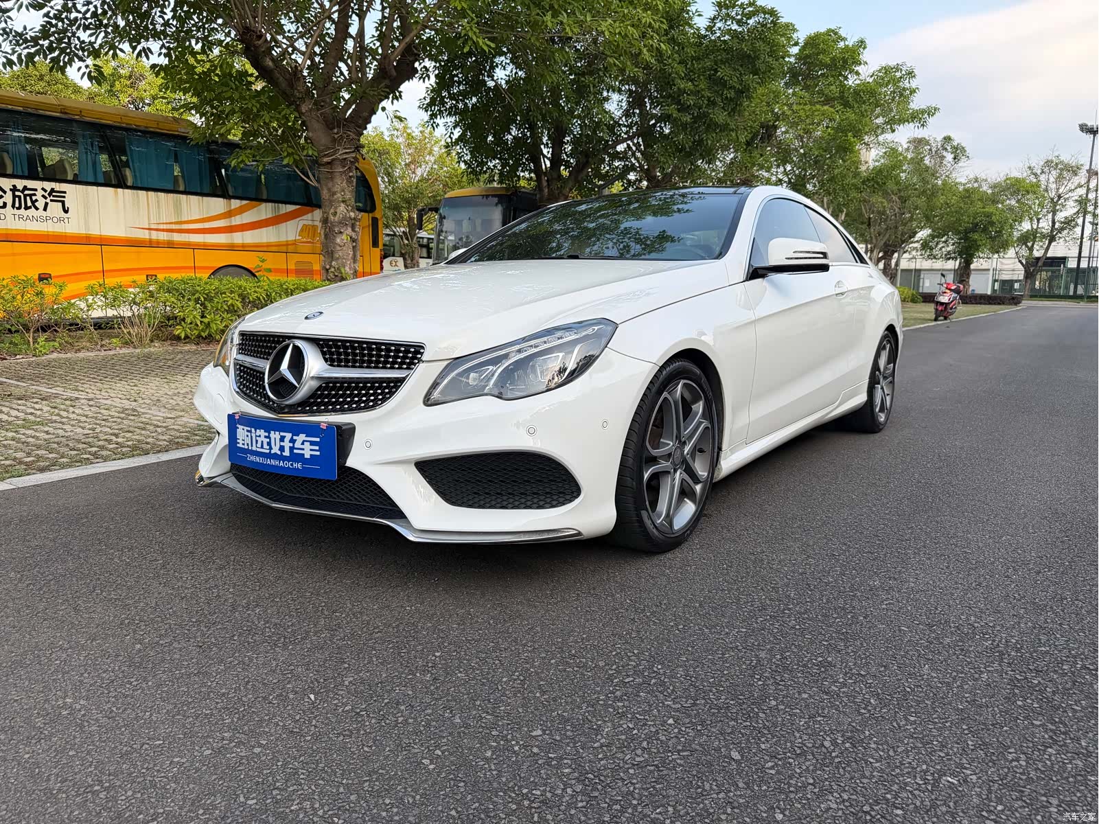 Mercedes-Benz E-Class, 2014 1