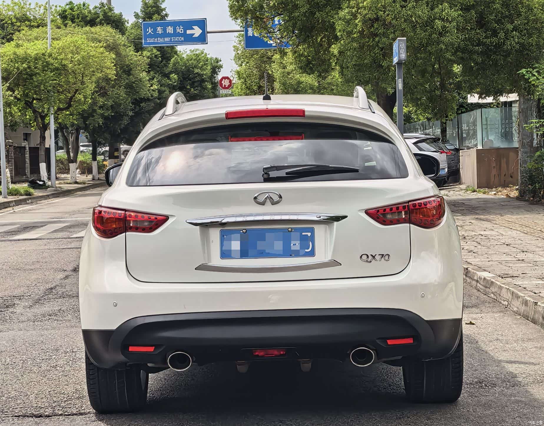 Infiniti QX70, 2016 7
