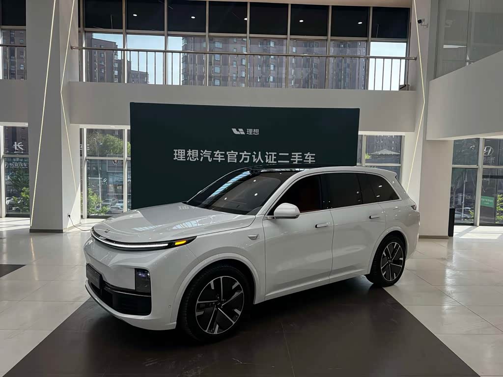 Li Auto L8