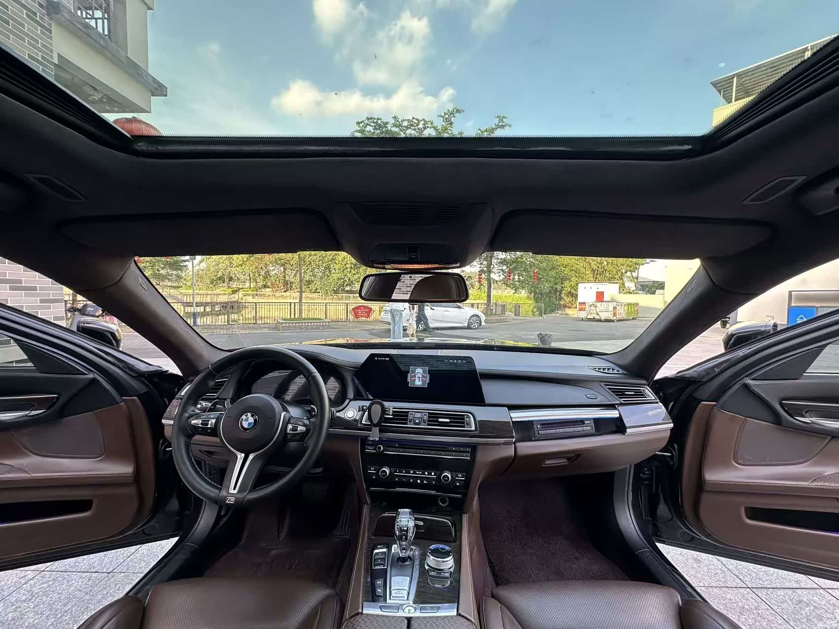 BMW 7 Series, 2011 9