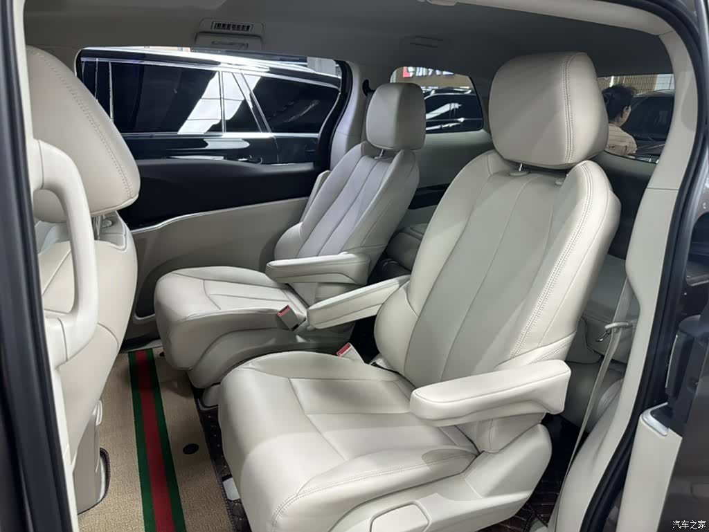 Buick GL8, 2022 10