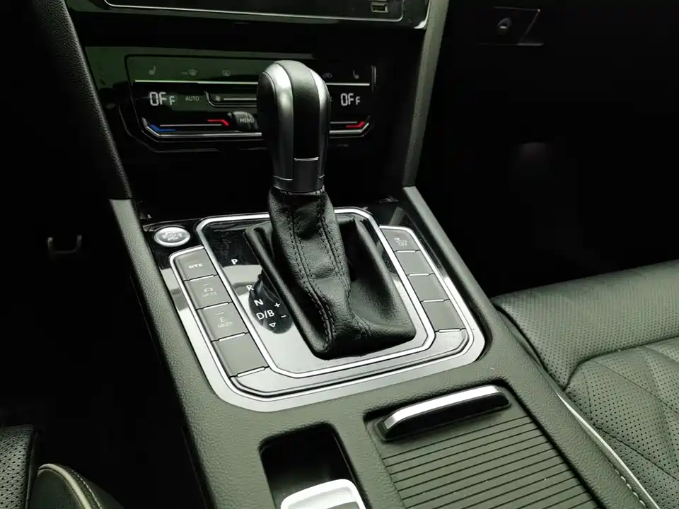 Volkswagen Magotan GTE