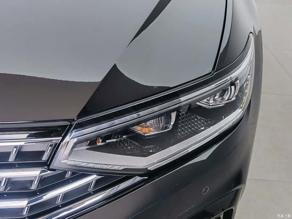 Volkswagen Magotan, 2023 7