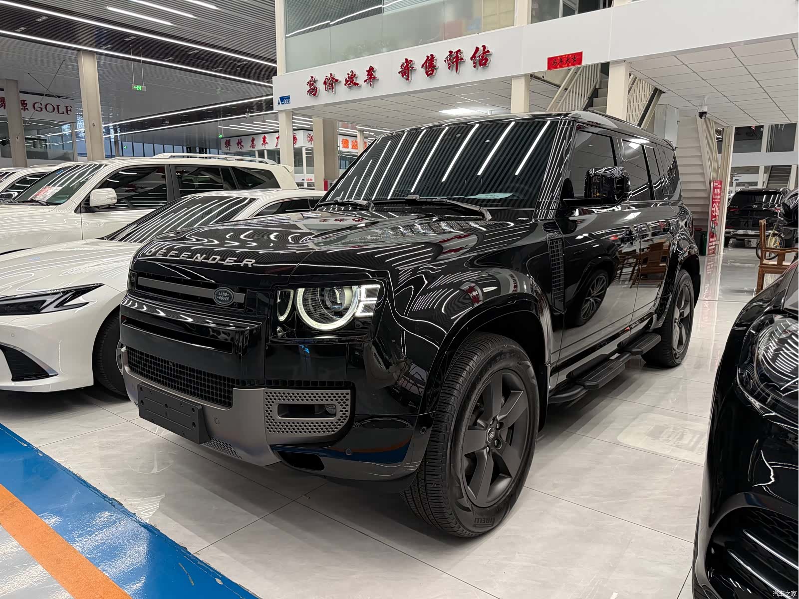 Land Rover Defender, 2025 3