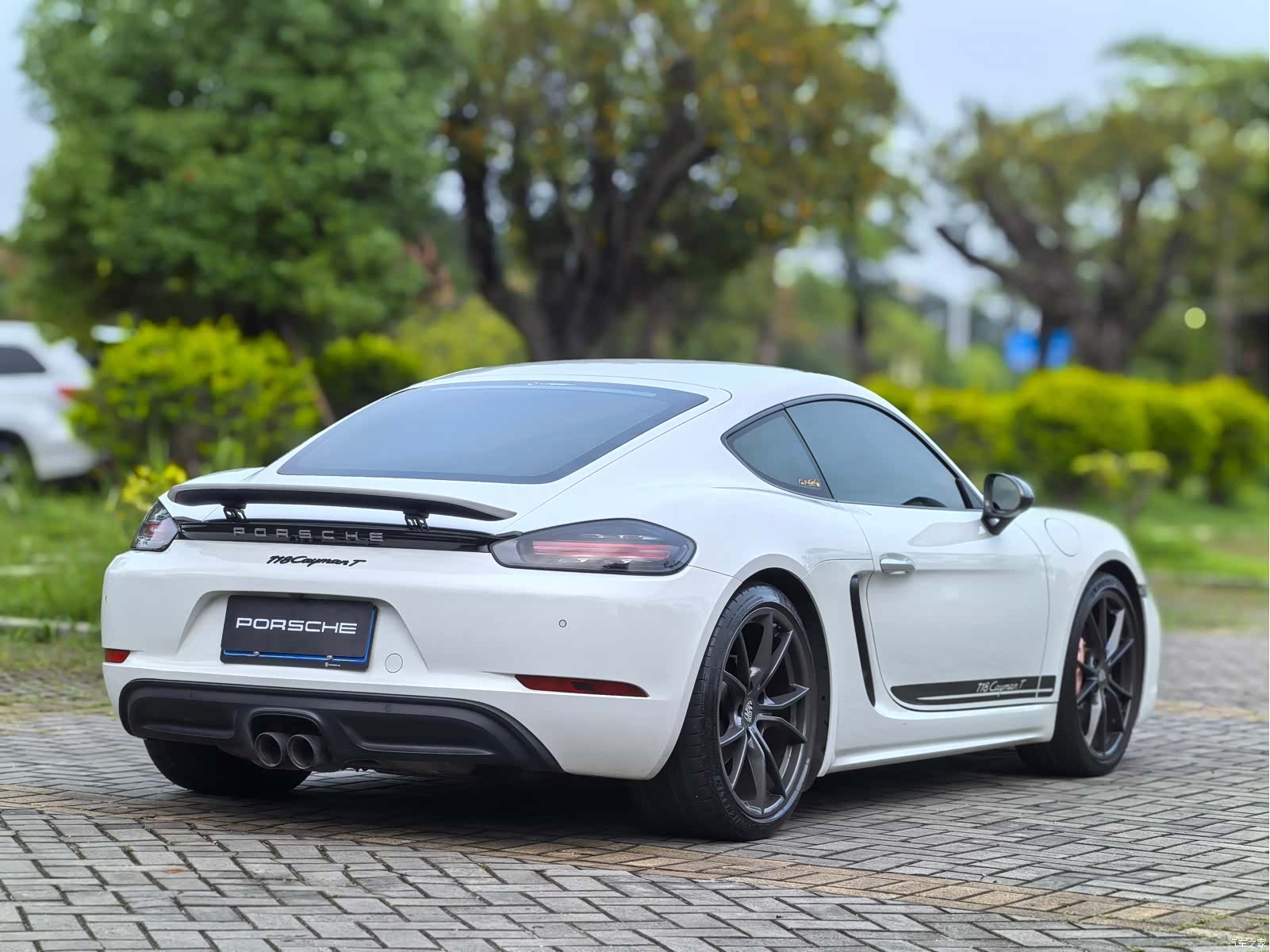 Porsche Cayman, 2020 все фото