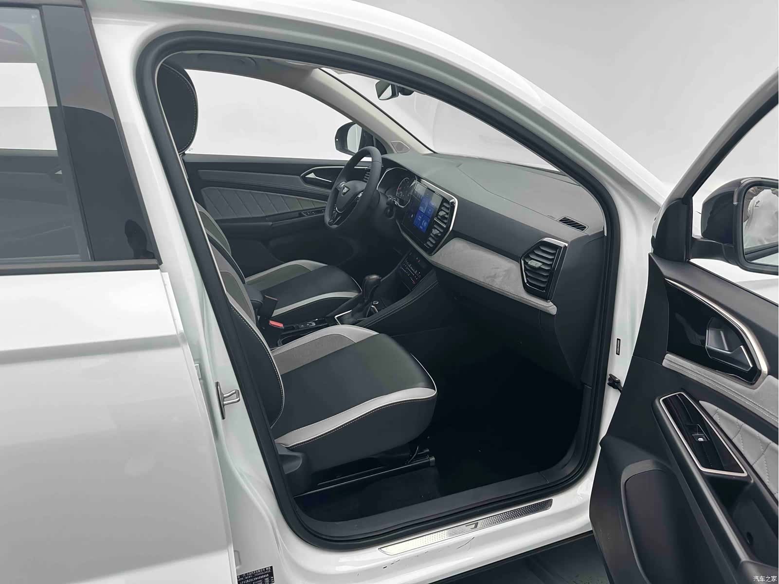 Volkswagen Panda, 2023 7