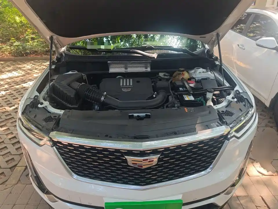 Cadillac XT6